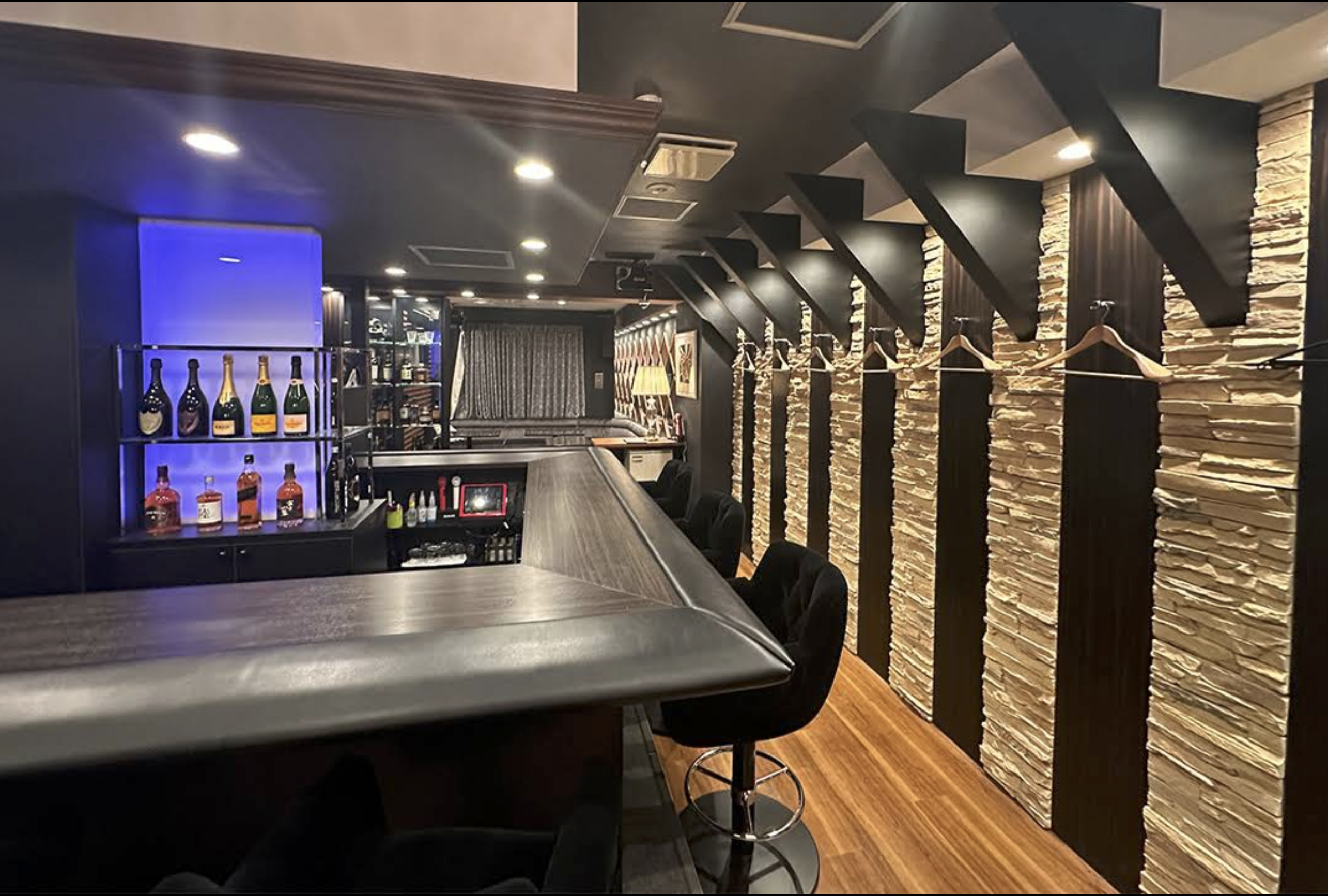 中野 ラウンジ HILLS 店内写真2